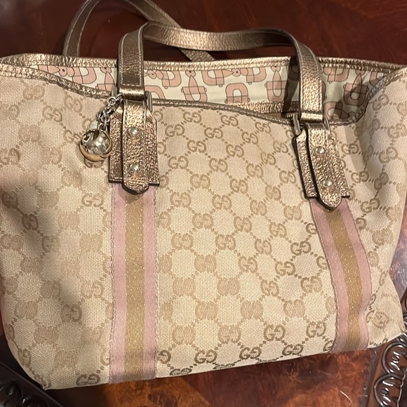 Gucci medium classic logo tote gold cherry charms pink gold tan - Picture 6 of 9